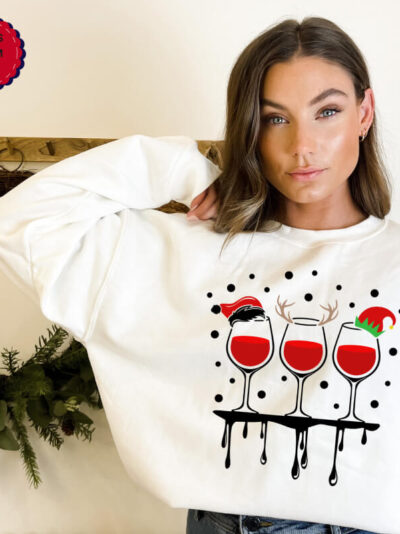 Gildan Christmas Sweatshirt, ''Glass of bottles'' Design Sweatshirt, Christmas Sweater, Christmas Gift, Holiday Sweater, Cute Sweatshirt